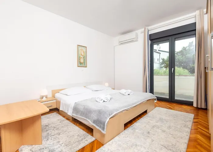 Family Friendly With A Swimming Pool Punat, Krk - 13153 公寓 *