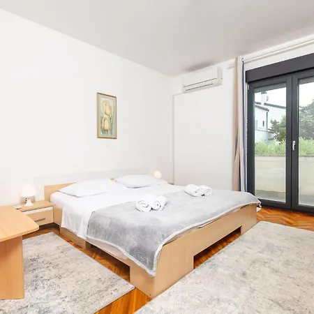 Family Friendly With A Swimming Pool Punat, Krk - 13153 Apartment *