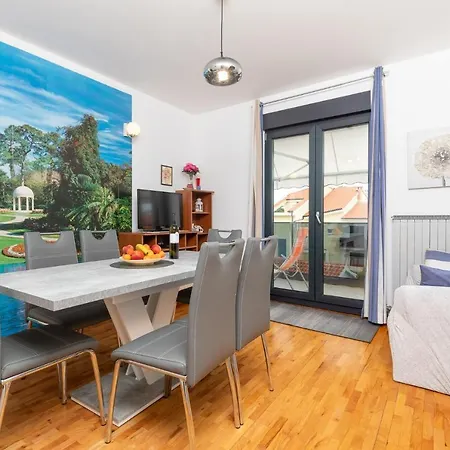 Family Friendly With A Swimming Pool Punat, Krk - 13153 Apartment