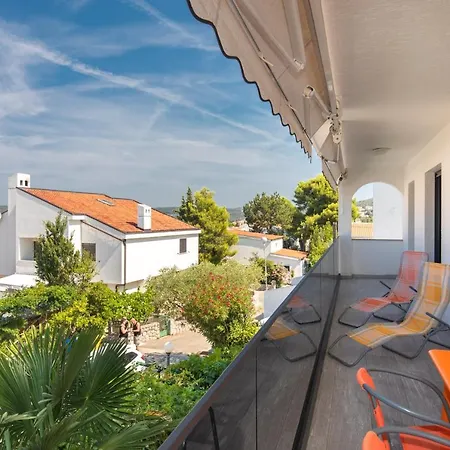Family Friendly With A Swimming Pool Punat, Krk - 13153 Apartment *