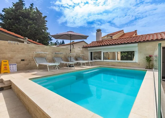 דירה Family Friendly With A Swimming Pool Punat, Krk - 13153 *