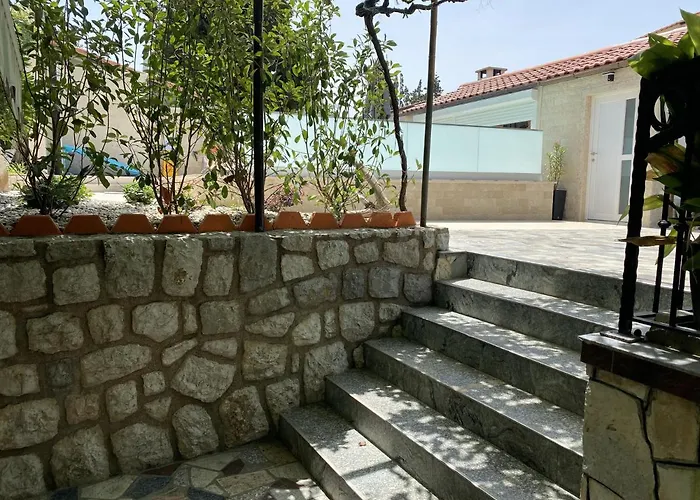 Family Friendly With A Swimming Pool Punat, Krk - 13153 דירה