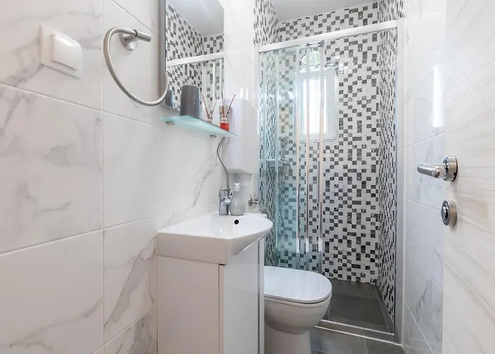 דירה Family Friendly With A Swimming Pool Punat, Krk - 13153