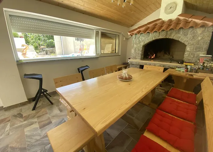 דירה Family Friendly With A Swimming Pool Punat, Krk - 13153 פונאנט